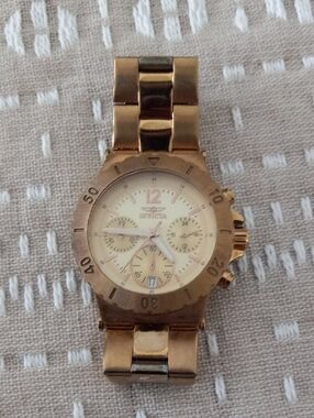 Invicta Gold and Cream Chronograph Bracelet Watch